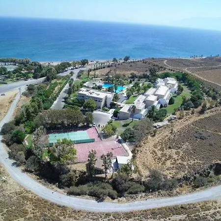 Blue Lagoon Ocean מלון פסאלידי