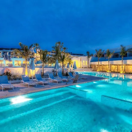 Blue Lagoon Ocean 酒店